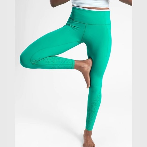 Athleta Pants - NWOT Athleta Green Revelation Laser 7/8 Leggings